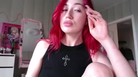 katemiller online show from June 29, 10:15 am