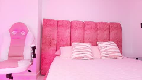 Kendall online show from November 7, 12:44 pm