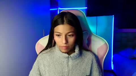 khloe sweet online show from May 10, 9:39 pm