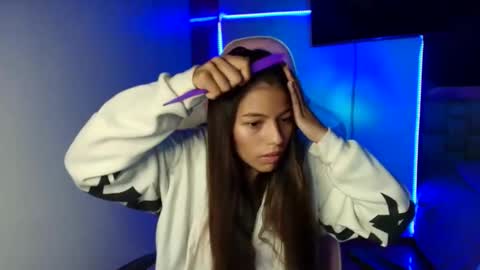 khloe sweet online show from May 6, 2:54 pm