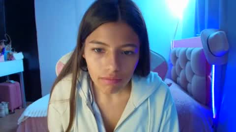 khloe sweet online show from April 24, 1:25 pm