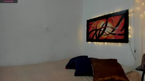 Lauralove online show from May 4, 1:42 am