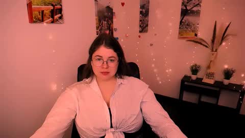 Snapshot of _lovely_mary chatting on September 10, 6:46 am Mary online show from September 10, 6:46 am