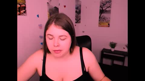 Snapshot of _lovely_mary chatting on October 7, 7:13 am Mary online show from October 7, 7:13 am