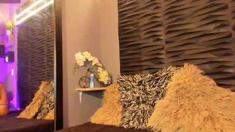 Snapshot of _lustyles_ chatting on September 14, 7:39 am _lustyles_ online show from September 14, 7:39 am