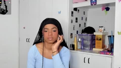 Snapshot of _marcela_22 chatting on February 18, 1:43 am MARCELA online show from February 18, 1:43 am