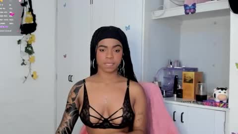 Snapshot of _marcela_22 chatting on February 10, 1:24 am MARCELA online show from February 10, 1:24 am