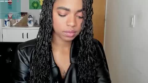 Snapshot of _marcela_22 chatting on December 25, 12:48 am MARCELA online show from December 25, 12:48 am