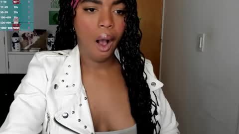 Snapshot of _marcela_22 chatting on December 22, 7:44 am MARCELA online show from December 22, 7:44 am