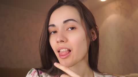  Gwen  online show from February 18, 7:43 pm