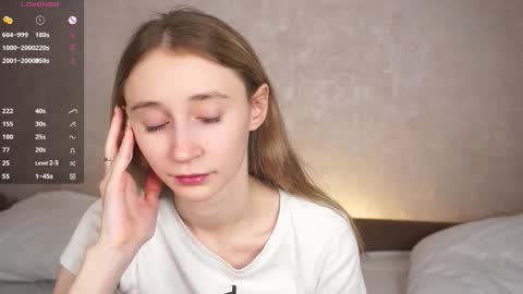  Gwen  online show from September 21, 4:22 am