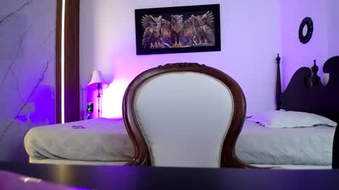  Mia  online show from March 7, 1:40 pm