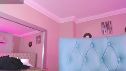 Paula online show from April 27, 12:35 pm