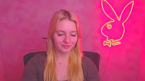 Melanie online show from February 11, 7:12 am