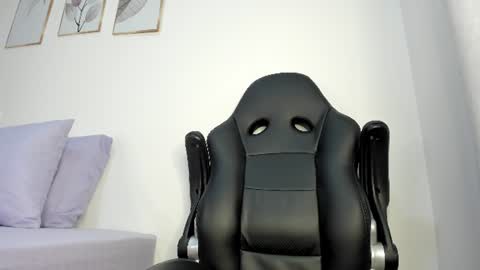_molly_rosse_ online show from June 15, 12:49 pm