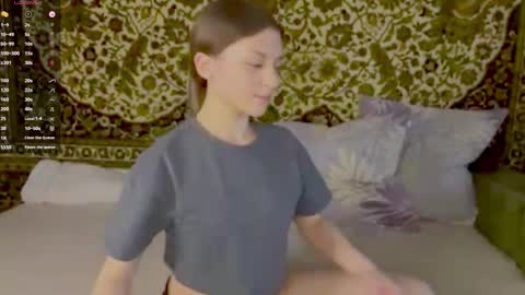 Mona online show from March 15, 1:46 pm