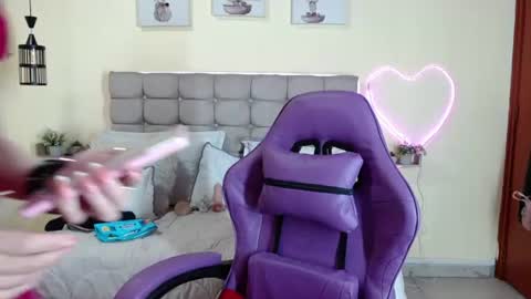 _naomi_s online show from June 13, 2:03 pm