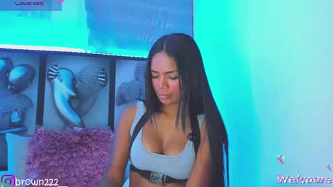 naomi brown online show from November 7, 3:12 am