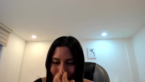 Snapshot of _natalie18_ chatting on February 5, 3:02 am Natalie online show from February 5, 3:02 am
