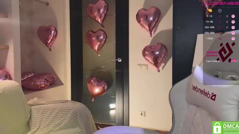 Mia with a big heart  online show from March 9, 12:30 pm