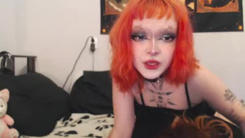 Nicole online show from May 27, 2:08 am