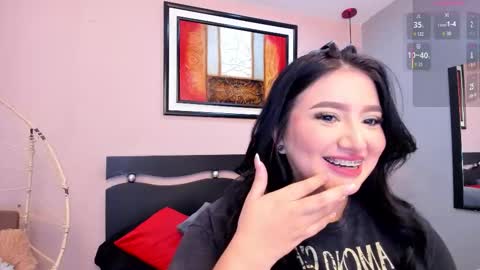 Snapshot of _nina_sweet chatting on October 19, 12:29 pm online show from October 19, 12:29 pm