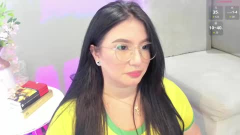 Snapshot of _nina_sweet chatting on September 27, 12:23 pm online show from September 27, 12:23 pm