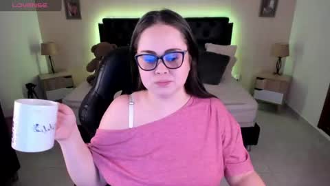Olivia jones online show from July 18, 3:03 pm