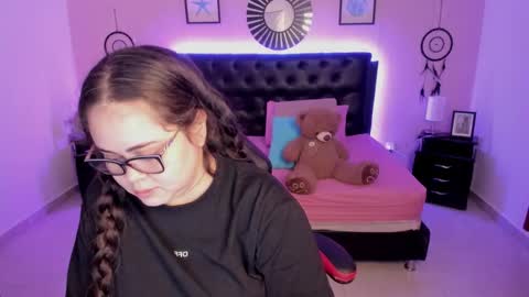 Olivia jones online show from February 4, 11:57 am