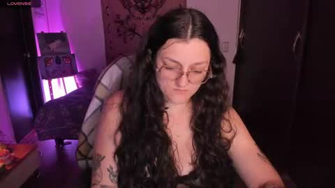 violeta ig  online show from July 3, 3:45 am