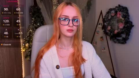 Maisie online show from December 19, 5:32 am