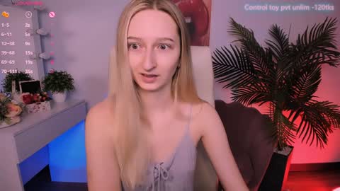 Snapshot of _ri_na_ chatting on January 20, 6:21 am I am Rina online show from January 20, 6:21 am