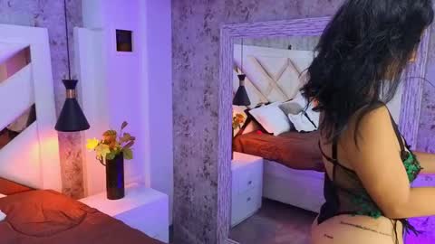 Snapshot of _saara_evans_ chatting on September 23, 8:29 pm Sara online show from September 23, 8:29 pm