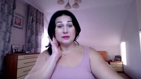 Sara online show from November 11, 10:56 am