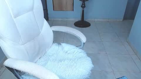 Snapshot of _sexychanel_ chatting on October 3, 12:38 am Sara online show from October 3, 12:38 am