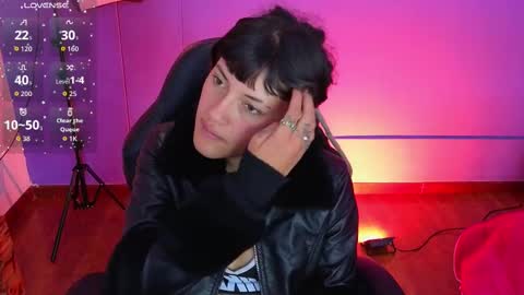 _sharlotte777 online show from November 11, 3:31 pm