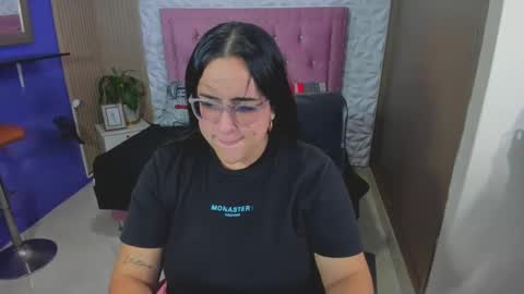Snapshot of _sofiajones_ chatting on October 1, 3:06 pm SOFIA online show from October 1, 3:06 pm
