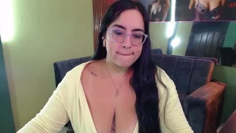 Snapshot of _sofiajones_ chatting on February 25, 1:43 pm SOFIA online show from February 25, 1:43 pm