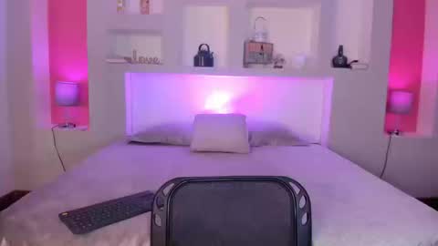 Snapshot of _sofiamiller chatting on September 10, 1:55 pm Sofia Miller online show from September 10, 1:55 pm