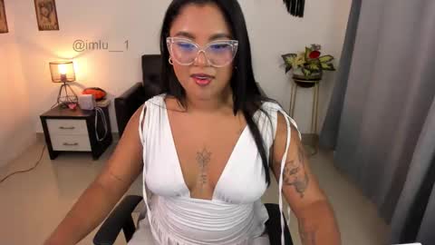 imlu  1  online show from November 12, 11:25 pm