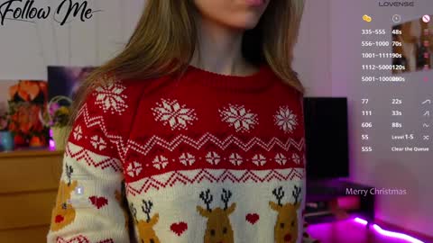 Snapshot of _sweetcams_ chatting on December 25, 4:22 am Dasha online show from December 25, 4:22 am