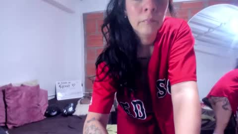 Tiffany Jacome online show from November 11, 5:32 pm