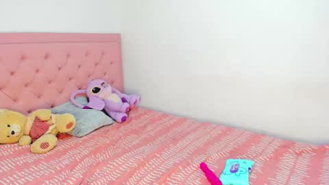 Snapshot of _violetadulce chatting on October 5, 12:59 am Violeta online show from October 5, 12:59 am