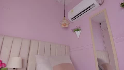 _wendy_x online show from July 27, 11:40 am