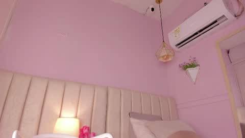 _wendy_x online show from July 31, 11:55 am