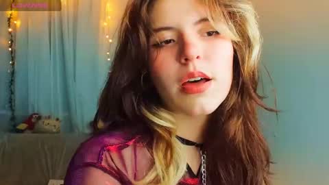 _yourcherrybomb online show from February 17, 4:42 am