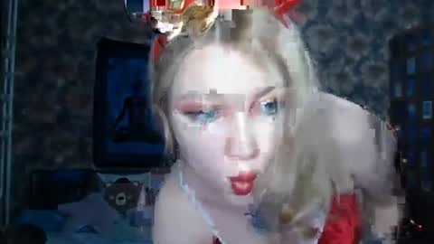 Alice online show from December 11, 8:28 pm