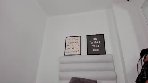abbey_walker online show from June 28, 12:23 pm