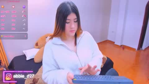 Abbie Edmond  online show from January 7, 3:54 am