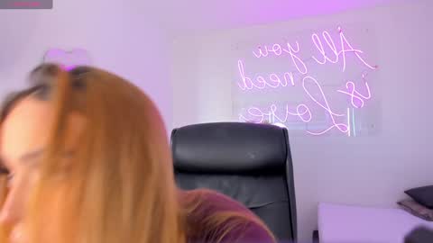 Snapshot of abby_me chatting on December 17, 11:49 am A B B Y online show from December 17, 11:49 am